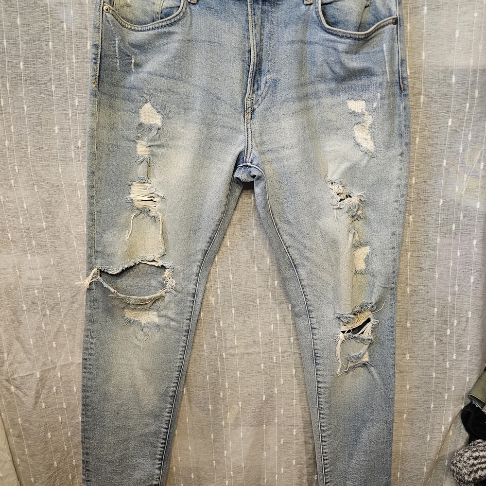 H&M Men's Relaxed Distressed Light Blue Jeans